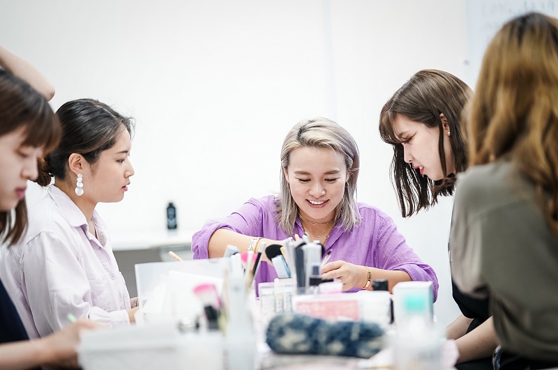 アフロート美容専門学園[ネイル]梅田校 の特長 3